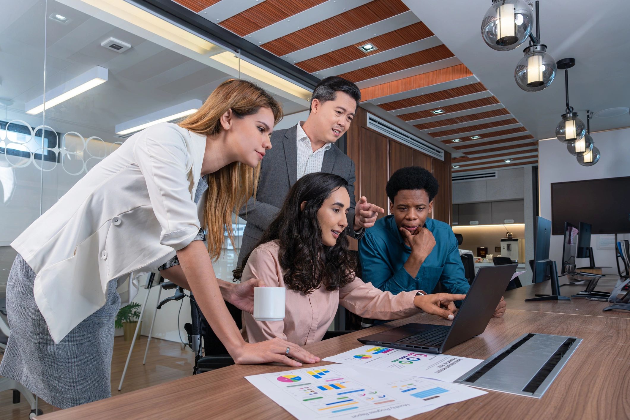 Consulting team meeting in a modern office